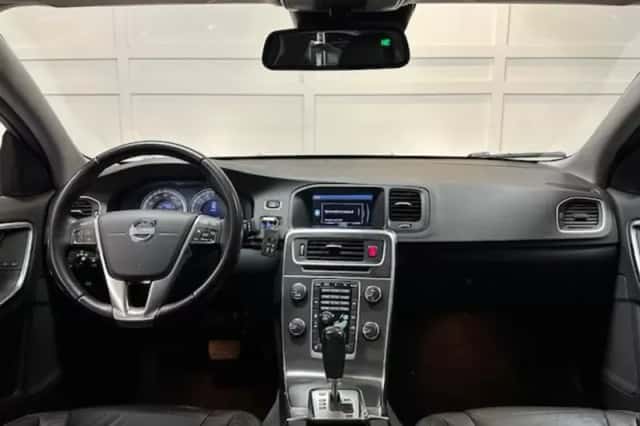 Volvo S60 (2012) thumbnail 5