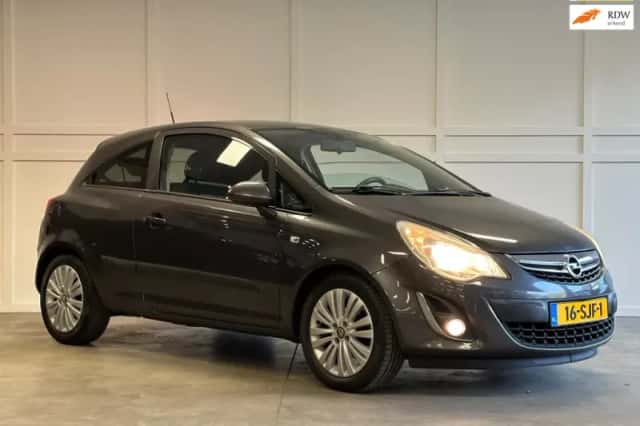 Opel Corsa (2011) thumbnail 1