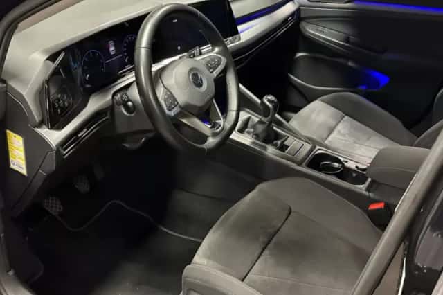 Volkswagen Golf (2020) thumbnail 4