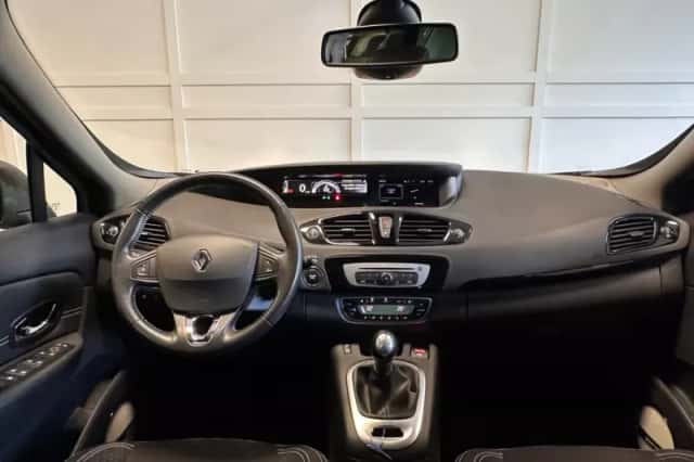 Renault Scénic (2016) thumbnail 6