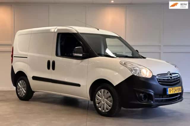 Opel Combo (2016) thumbnail 1