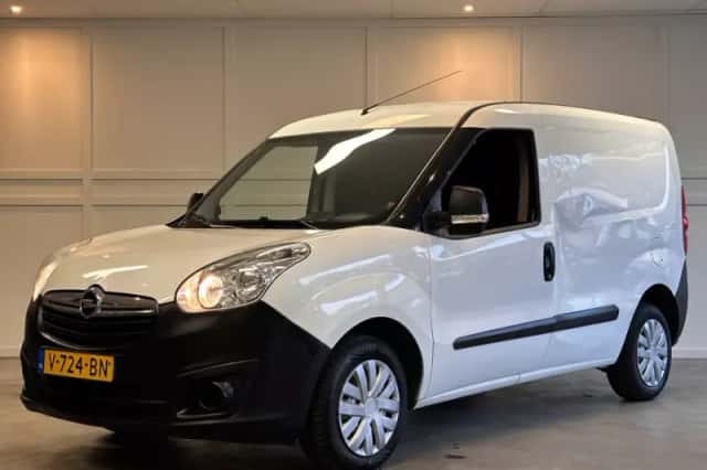 Opel Combo (2016) thumbnail 3