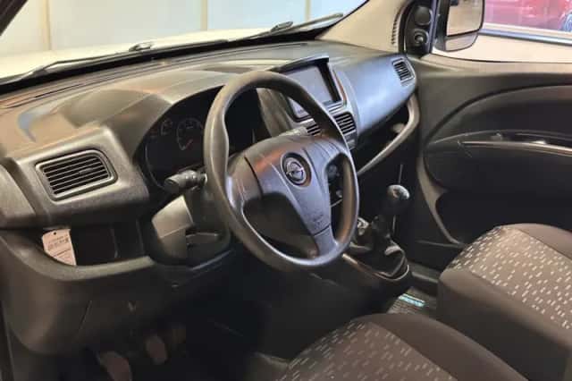 Opel Combo (2016) thumbnail 4