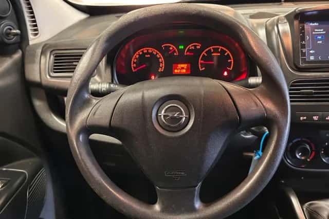 Opel Combo (2016) thumbnail 6
