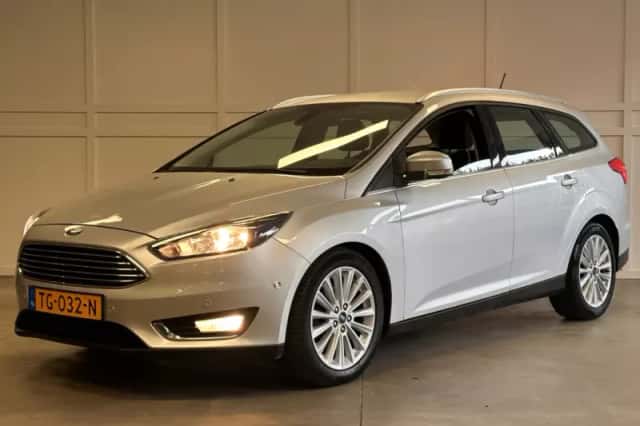 Ford Focus (2018) thumbnail 3