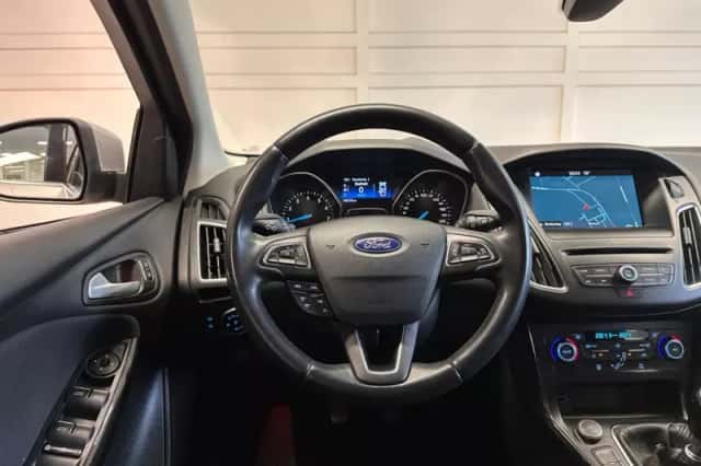 Ford Focus (2018) thumbnail 6
