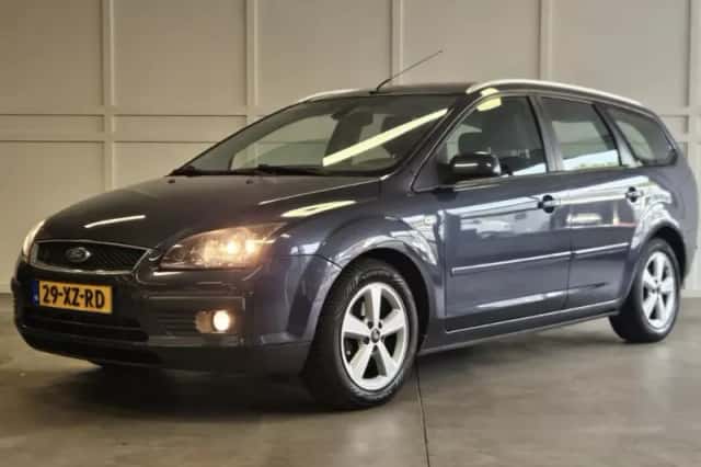 Ford Focus (2007) thumbnail 3