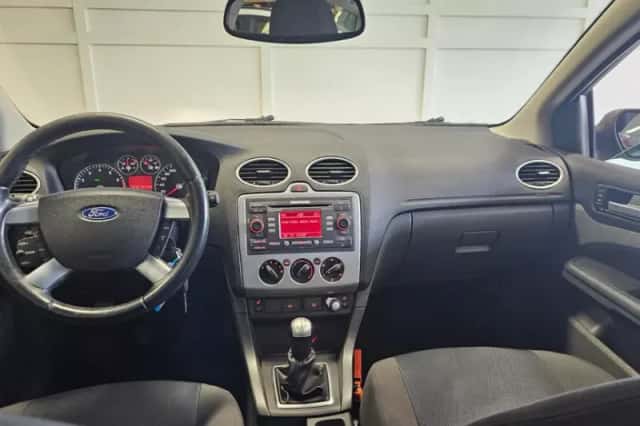 Ford Focus (2007) thumbnail 5