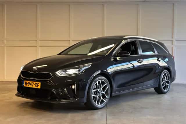 Kia Ceed (2022) thumbnail 3