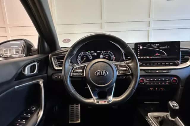 Kia Ceed (2022) thumbnail 6
