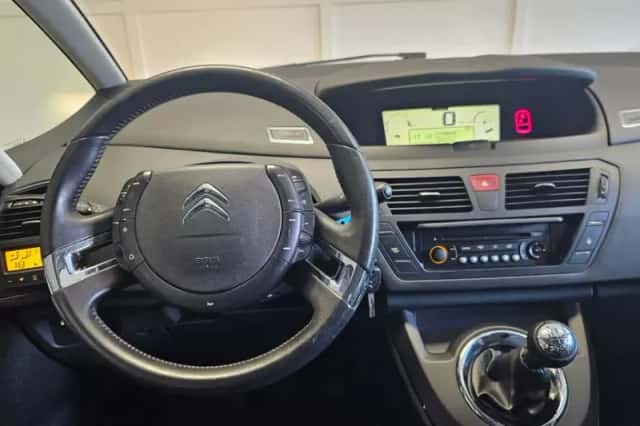 Citroën C4 Picasso (2012) thumbnail 6