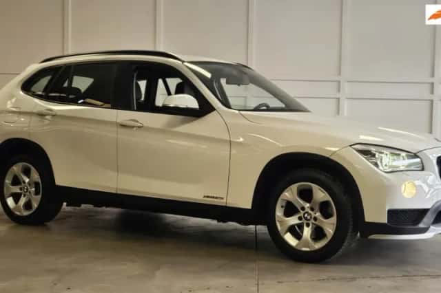 BMW X1 (2015) thumbnail 1