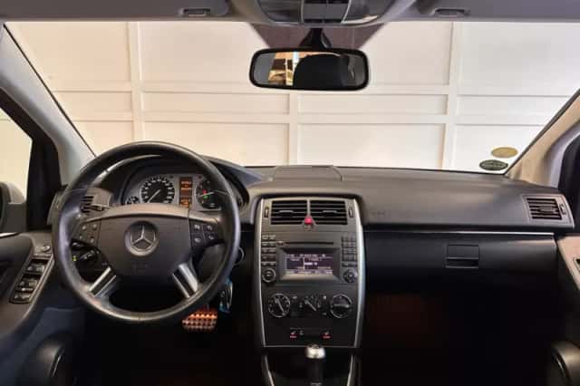 Mercedes-Benz B-Klasse (2010) thumbnail 5
