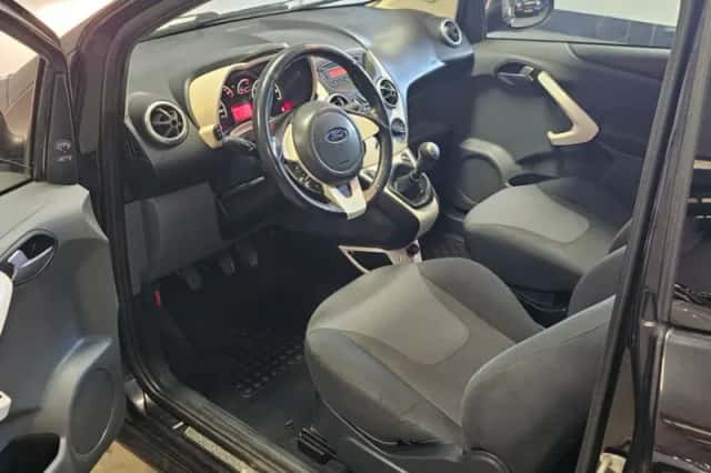 Ford Ka (2010) thumbnail 4