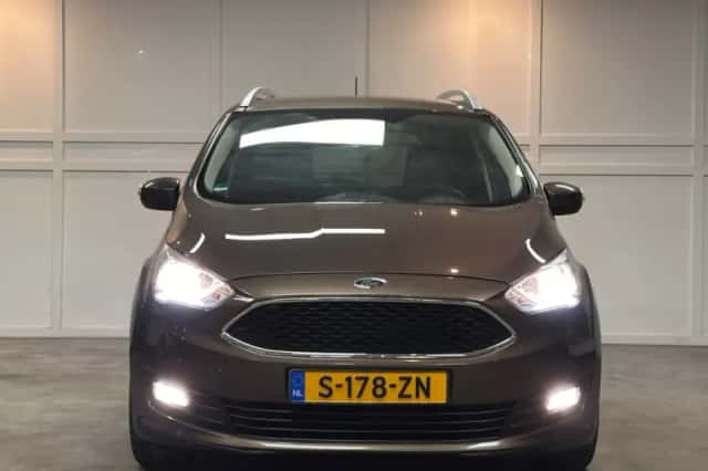 Ford Grand C-Max (2018) thumbnail 2