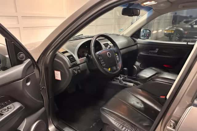 SsangYong Rexton (2013) thumbnail 4