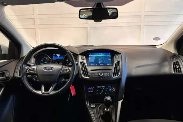 Ford Focus (2017) thumbnail 5