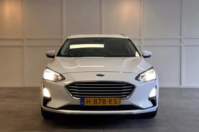 Ford Focus (2020) thumbnail 2