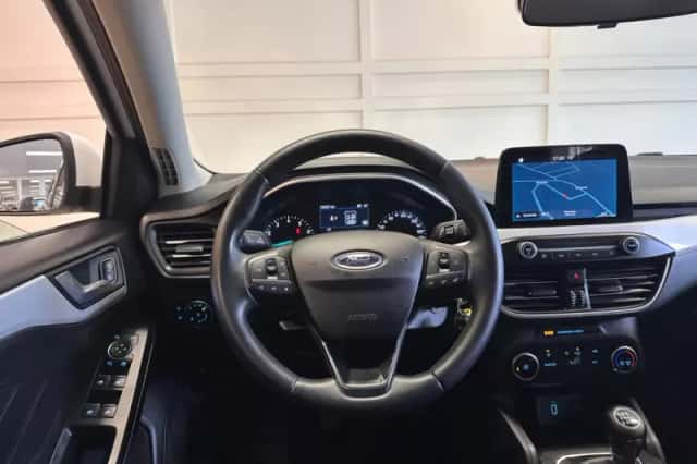 Ford Focus (2020) thumbnail 6
