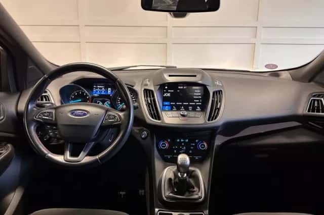 Ford Kuga (2018) thumbnail 5