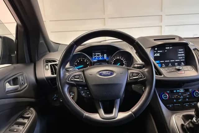 Ford Kuga (2018) thumbnail 6