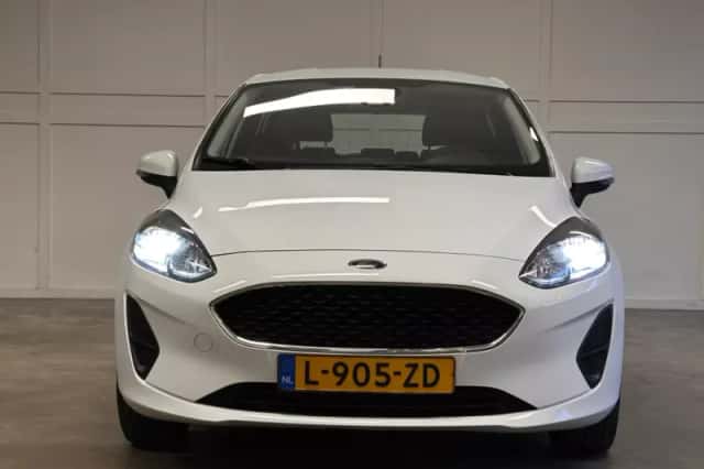 Ford Fiesta (2021) thumbnail 2