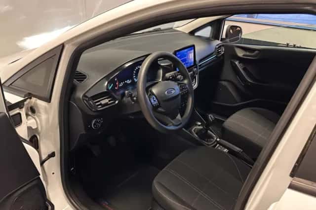 Ford Fiesta (2021) thumbnail 4