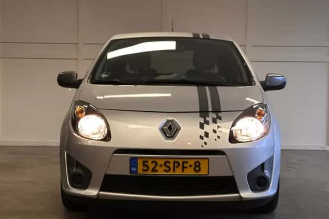 Renault Twingo (2011) thumbnail 2