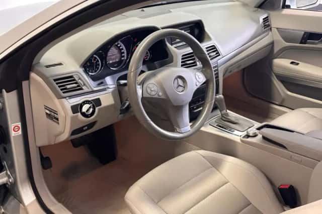 Mercedes-Benz E-Klasse (2009) thumbnail 4