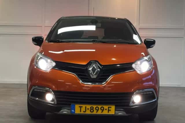 Renault Captur (2013) thumbnail 2