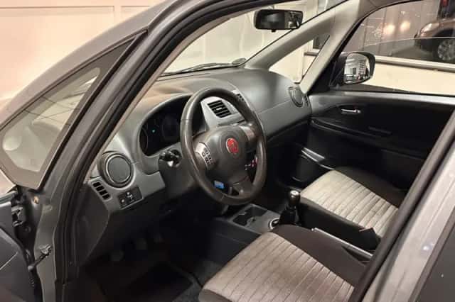 Fiat Sedici (2012) thumbnail 4