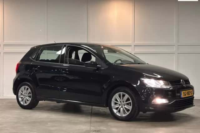 Volkswagen Polo (2016) thumbnail 1