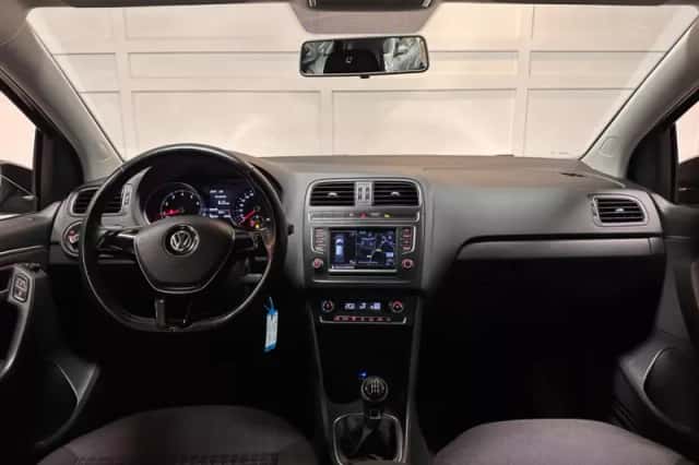 Volkswagen Polo (2016) thumbnail 5