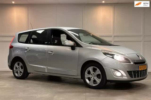 Renault Grand Scénic (2011) thumbnail 1