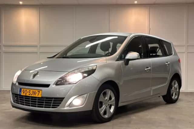 Renault Grand Scénic (2011) thumbnail 3