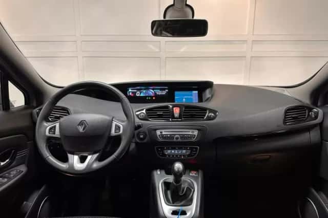 Renault Grand Scénic (2011) thumbnail 5
