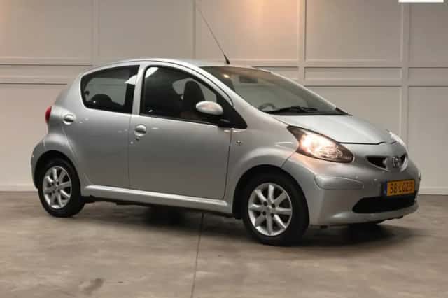 Toyota Aygo (2008) thumbnail 1