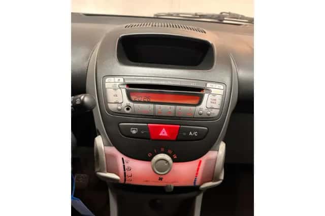 Toyota Aygo (2008) thumbnail 5