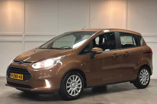 Ford B-Max (2015) thumbnail 3
