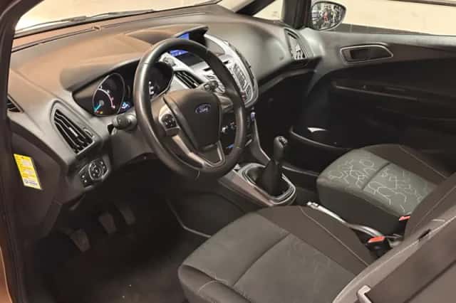 Ford B-Max (2015) thumbnail 4