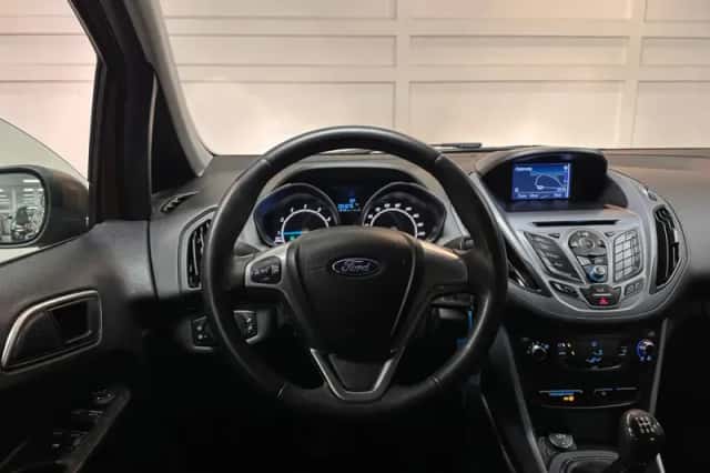Ford B-Max (2015) thumbnail 6