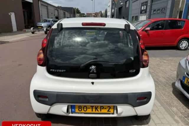 Peugeot 107 (2012) thumbnail 4