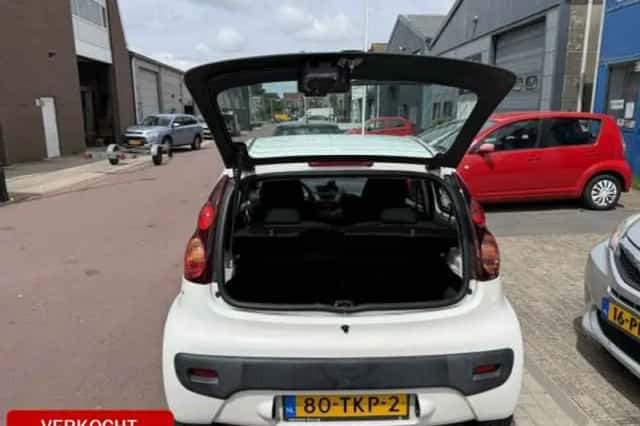 Peugeot 107 (2012) thumbnail 5