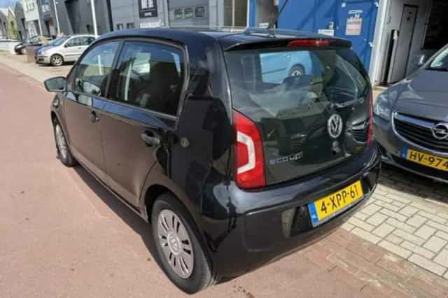 Volkswagen Up! (2014) thumbnail 3