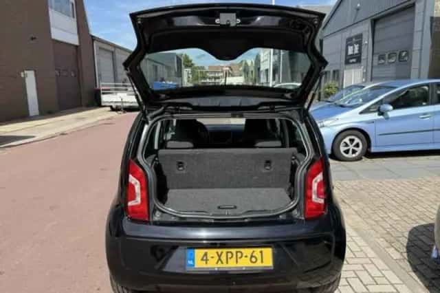 Volkswagen Up! (2014) thumbnail 5