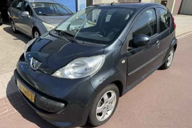 Peugeot 107 (2009) thumbnail 1