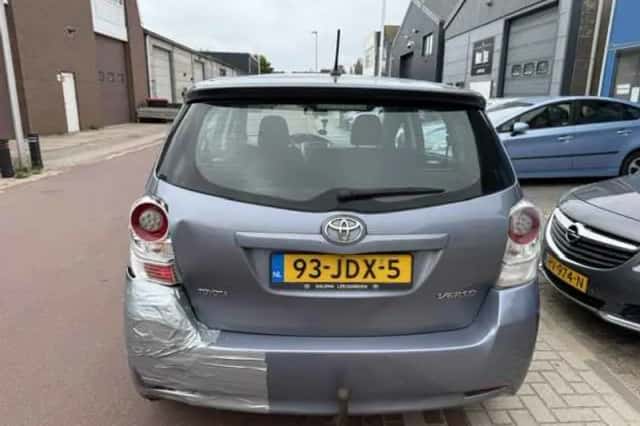 Toyota Verso (2009) thumbnail 4