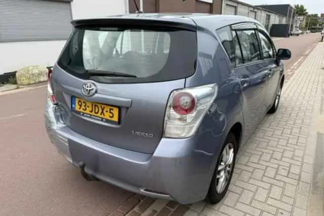 Toyota Verso (2009) thumbnail 6