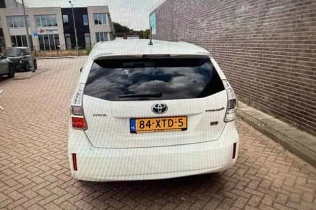 Toyota Prius (2012) thumbnail 3
