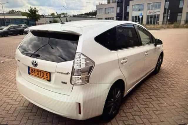 Toyota Prius (2012) thumbnail 4